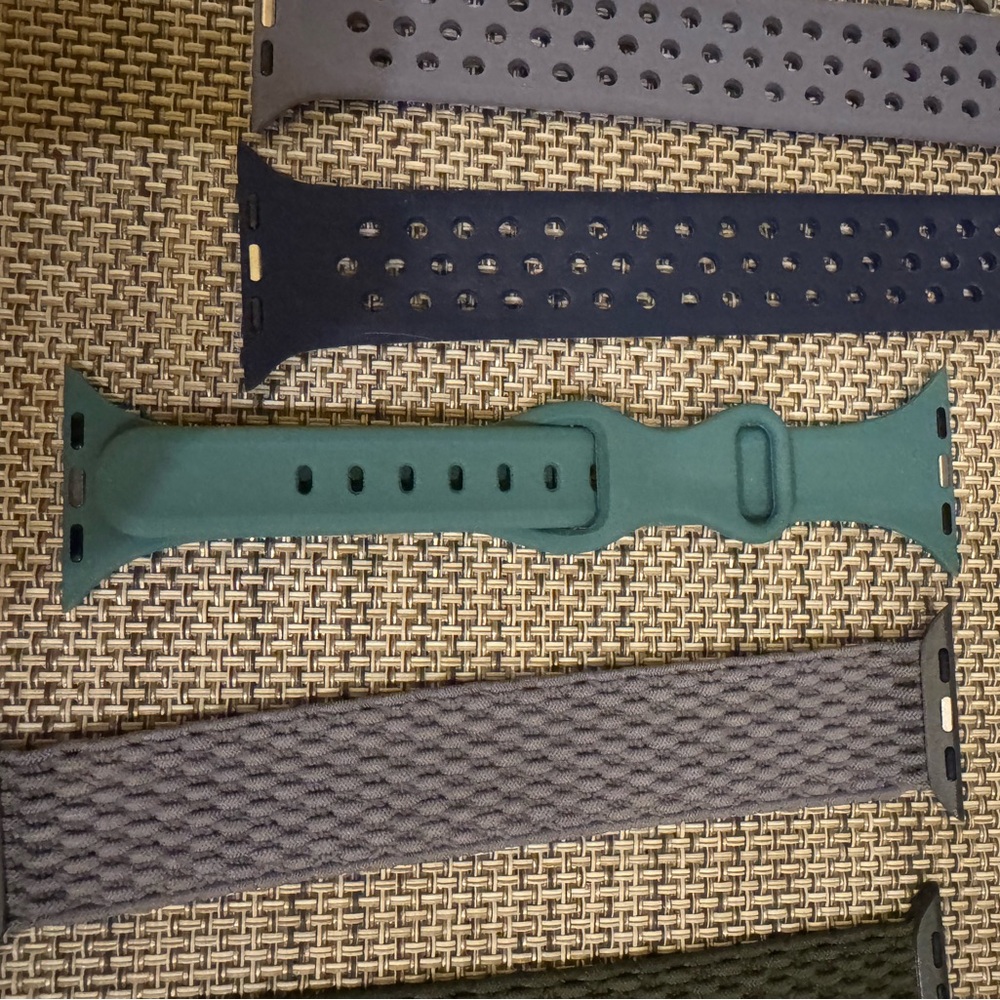 Apple Watch Bands Collection - Multi-Color - Picture 3 of 16